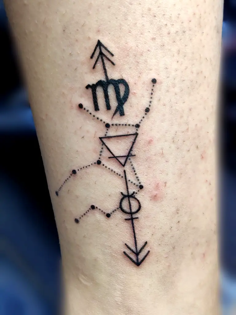 tatuaj semn zodiacal tatuaj pe braț schiță Chișinău